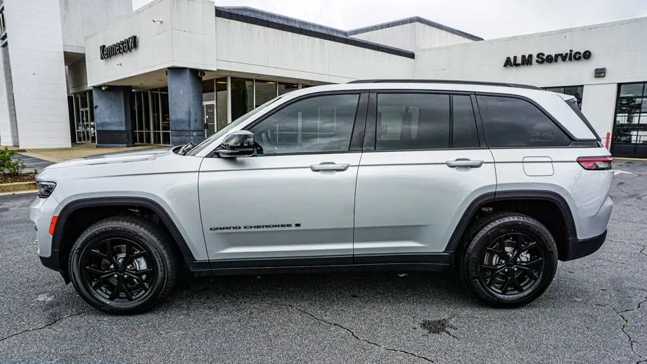2025 Jeep Grand Cherokee Altitude