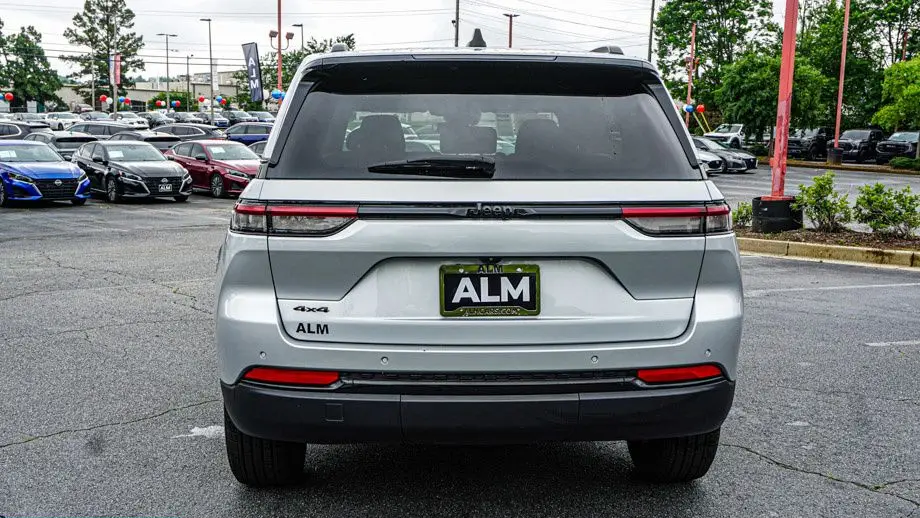 2025 Jeep Grand Cherokee Altitude