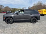2025 Grand Cherokee Thumbnail 1