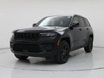 2025 Grand Cherokee Thumbnail 4