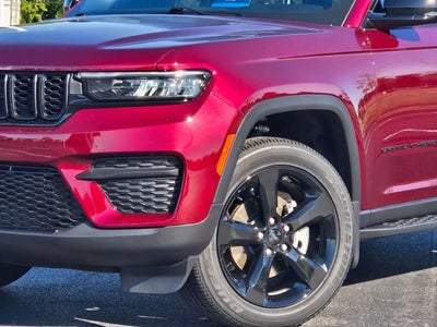 2025 Jeep Grand Cherokee 4X4 Laredo 4DR SUV
