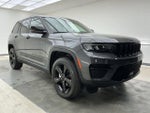 2025 Grand Cherokee Thumbnail 3