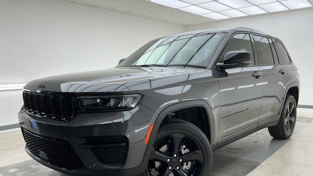 Preowned 2025 Jeep Grand Cherokee Altitude for Sale