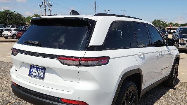 2025 Jeep Grand Cherokee Laredo