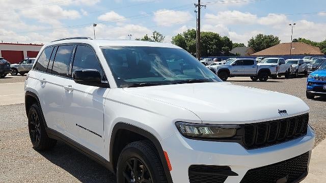 2025 Jeep Grand Cherokee Laredo