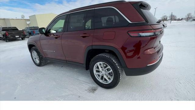2026 Jeep Grand Cherokee Laredo