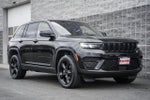 2022 Grand Cherokee Thumbnail 2