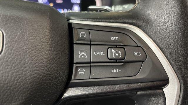 2022 Jeep Grand Cherokee Laredo