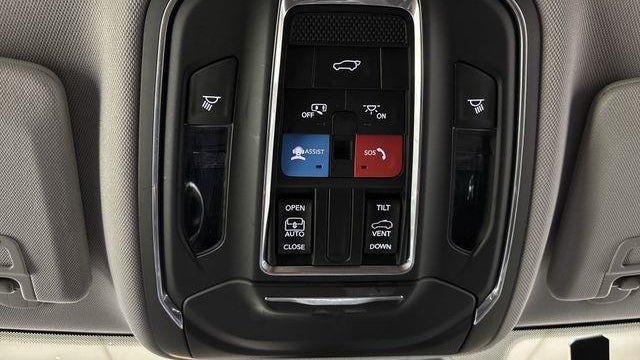 2022 Jeep Grand Cherokee Laredo
