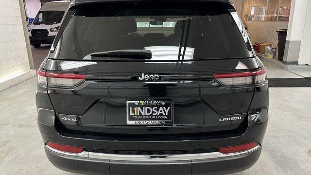2022 Jeep Grand Cherokee Laredo