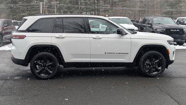 2023 Jeep Grand Cherokee Laredo X