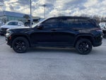 2023 Grand Cherokee Thumbnail 4