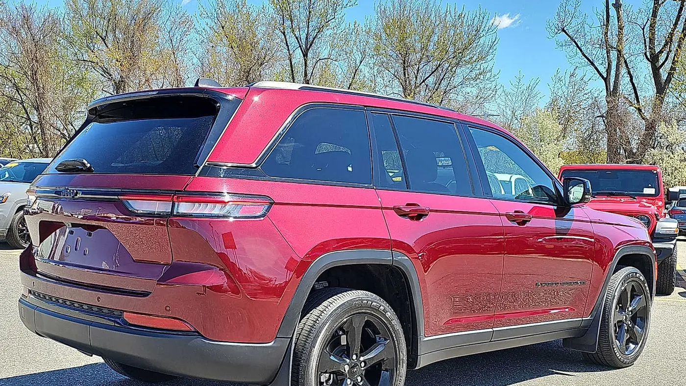 2023 Jeep Grand Cherokee Altitude