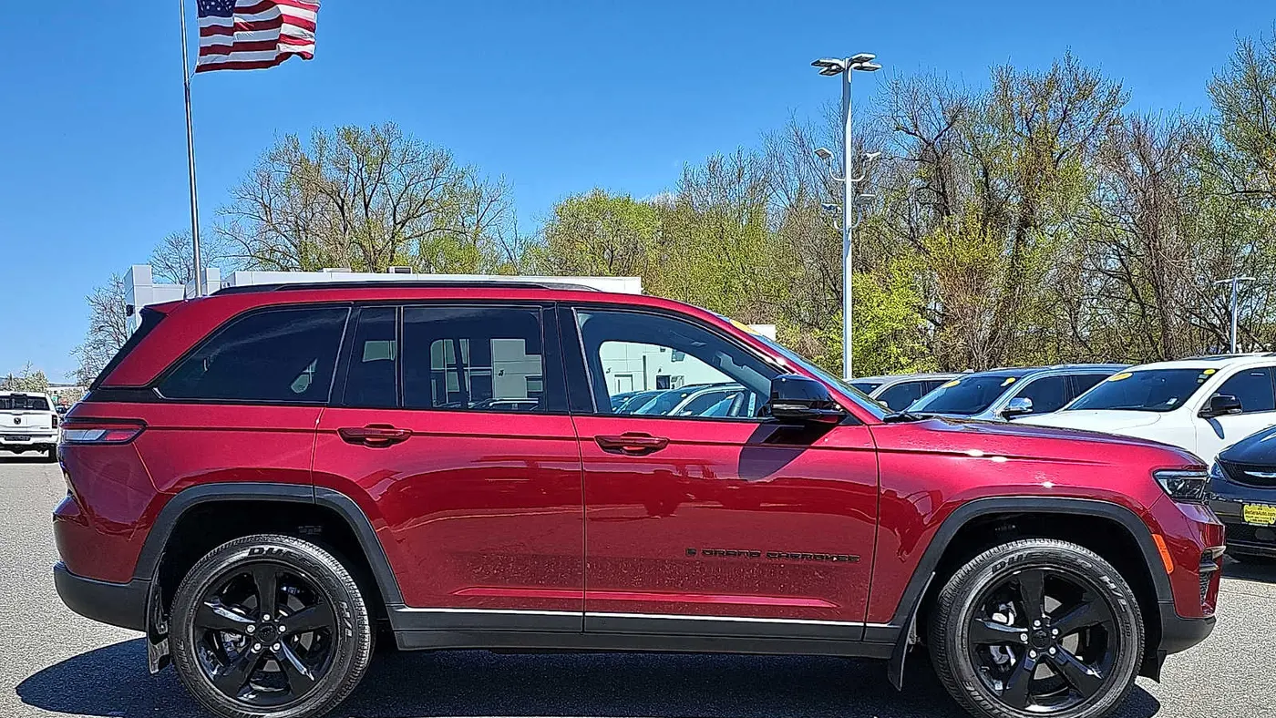 2023 Jeep Grand Cherokee Altitude