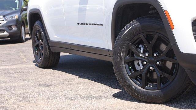 2024 Jeep Grand Cherokee Laredo