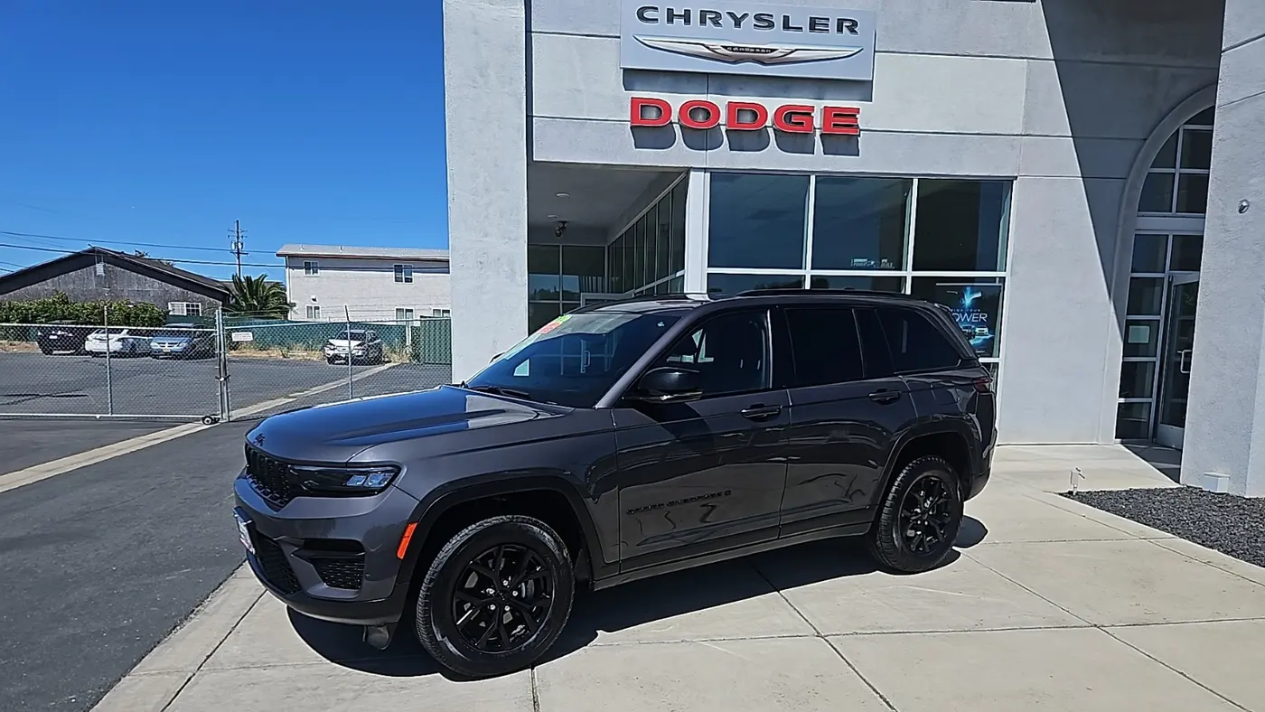 2024 Jeep Grand Cherokee Laredo
