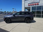 2024 Grand Cherokee Thumbnail 3