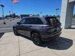 2024 Grand Cherokee Thumbnail 4