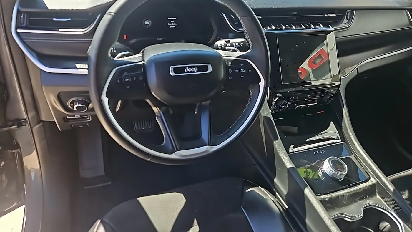 2024 Jeep Grand Cherokee Laredo