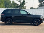 2024 Grand Cherokee Thumbnail 3