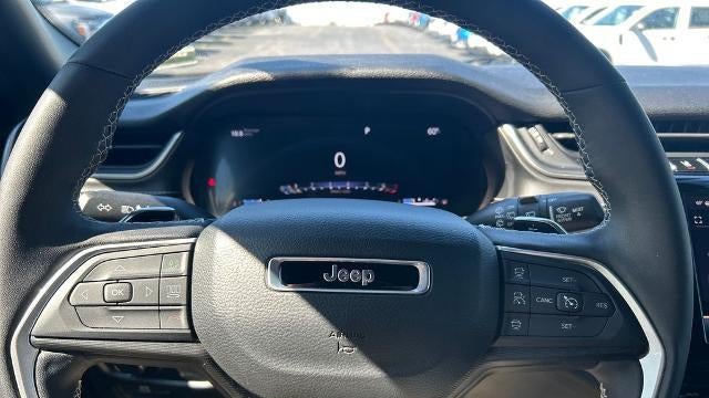 2025 Jeep Grand Cherokee Laredo