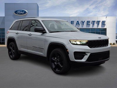 Photo of a 2025 Jeep Grand Cherokee 4X4 Laredo X 4DR SUV for sale