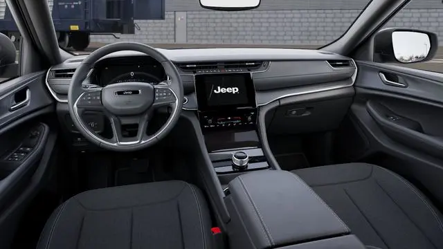 2026 Jeep Grand Cherokee Laredo