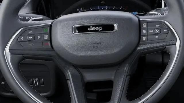 2026 Jeep Grand Cherokee Laredo