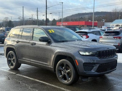 2023 Jeep Grand Cherokee 4X4 Laredo X 4DR SUV