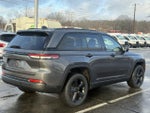 2023 Grand Cherokee Thumbnail 2
