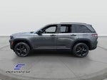 2023 Grand Cherokee Thumbnail 2