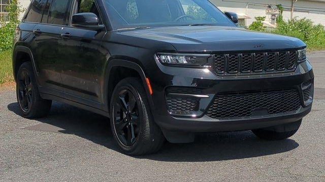 2023 Jeep Grand Cherokee Laredo X