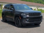 2023 Grand Cherokee Thumbnail 3