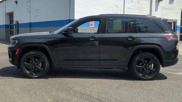 2023 Jeep Grand Cherokee Laredo X