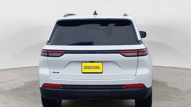 2023 Jeep Grand Cherokee Laredo X
