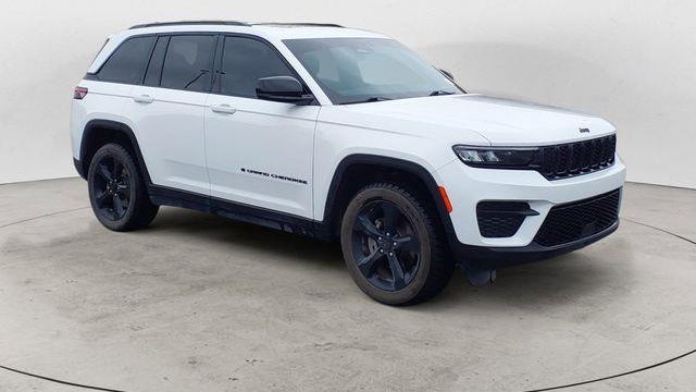 2023 Jeep Grand Cherokee Laredo X