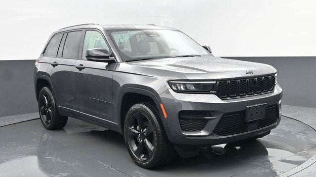 2023 Jeep Grand Cherokee Laredo X