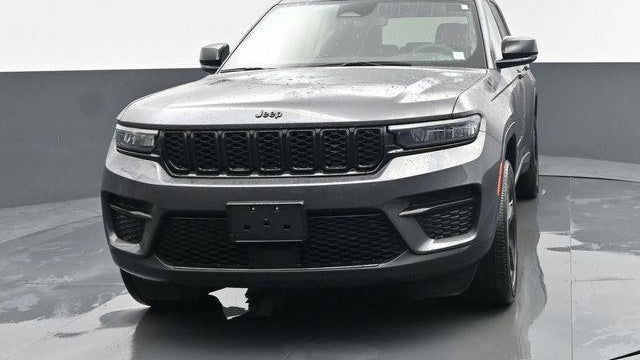 2023 Jeep Grand Cherokee Laredo X