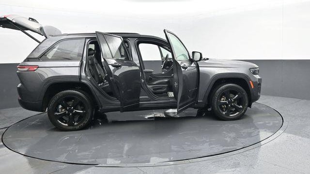 2023 Jeep Grand Cherokee Laredo X