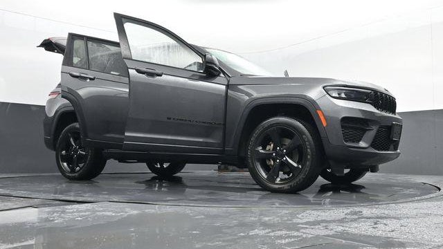 2023 Jeep Grand Cherokee Laredo X