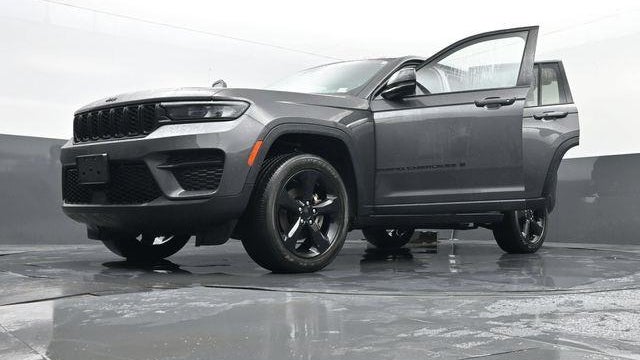 2023 Jeep Grand Cherokee Laredo X