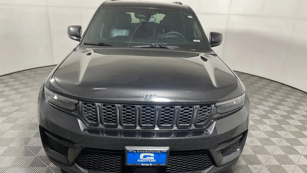 2023 Jeep Grand Cherokee Laredo X