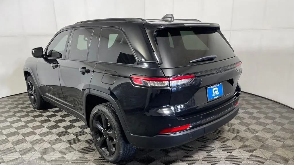 2023 Jeep Grand Cherokee Laredo X