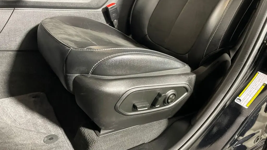 2023 Jeep Grand Cherokee Laredo X