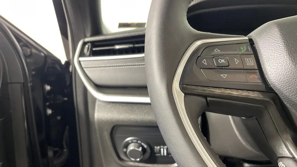 2023 Jeep Grand Cherokee Laredo X