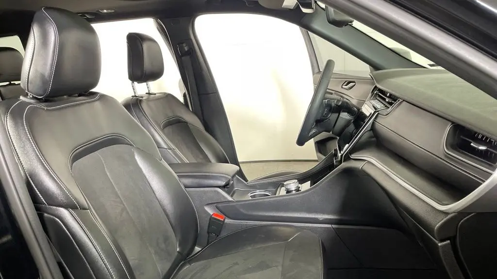 2023 Jeep Grand Cherokee Laredo X