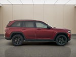 2024 Grand Cherokee Thumbnail 6