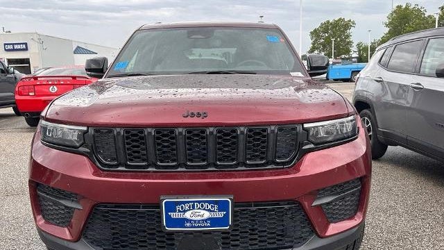 2024 Jeep Grand Cherokee Laredo