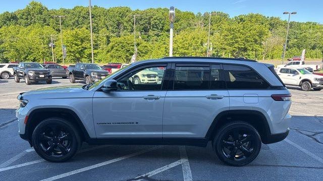 2024 Jeep Grand Cherokee Laredo X