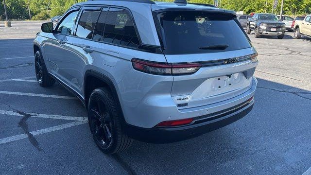 2024 Jeep Grand Cherokee Laredo X